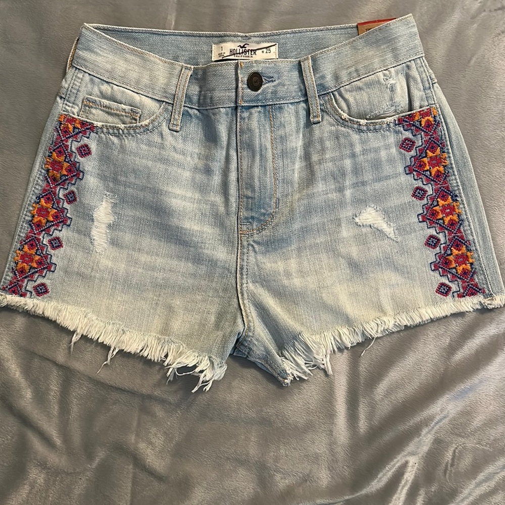 NWT Hollister Colorful Stitched High Rise Jean Shorts